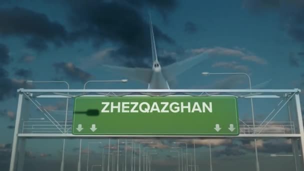 letadlo přistávající v Zhezqazghan Kazachstánu - Záběry, video