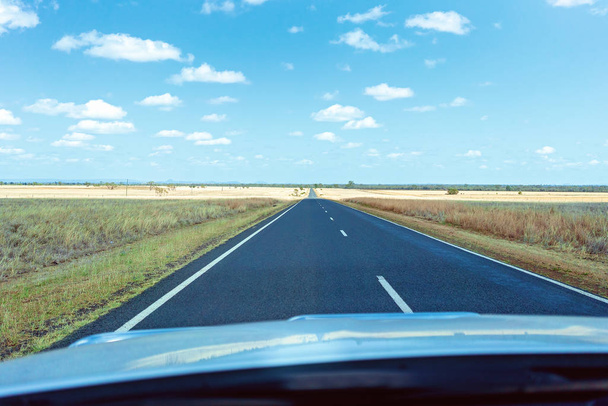 Lungo diritto australiano Country Road - Foto, immagini