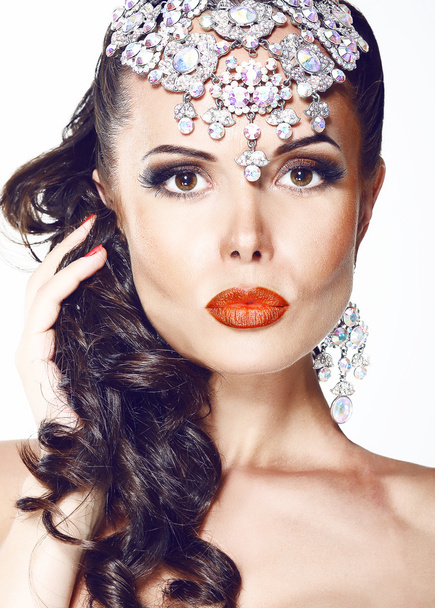 Glamour. Beautiful Woman with Jewelry - Shiny Diadem - Photo, image