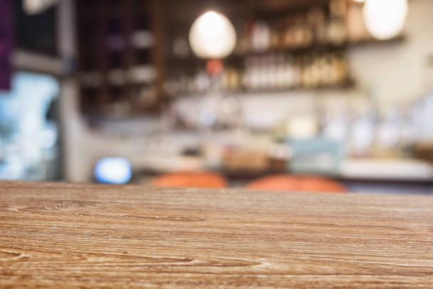 Table top wooden counter Bar Blur shelf bottle drink Cafe Restaurant - Foto, Bild