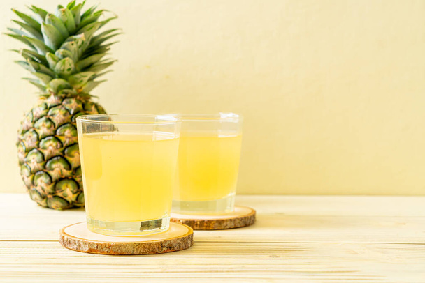 fresh pineapple juice - Valokuva, kuva