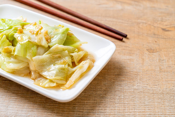 Stir-Fried Cabbage with Fish Sauce - Φωτογραφία, εικόνα
