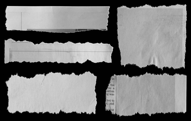 Roztrhané papíry na černém pozadí - Fotografie, Obrázek