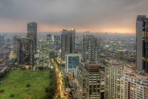 Jakarta è ufficialmente la capitale speciale di Jakarta, è la capitale dell'Indonesia. Jakarta è il centro di economia, cultura e politica dell'Indonesia
 - Foto, immagini