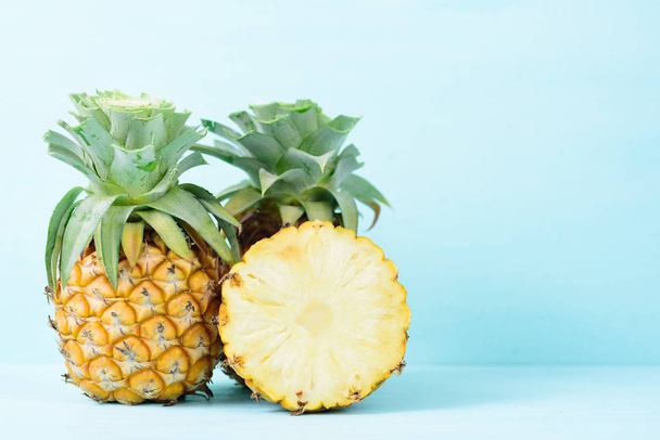 frische Ananasfrüchte - Foto, Bild