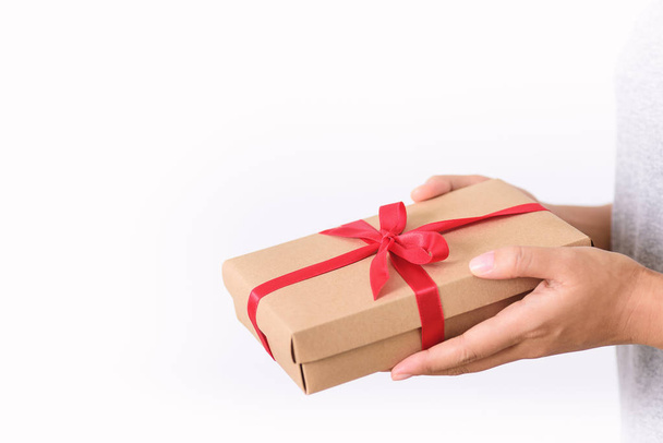 Hands holding gift box  for giving in special day - Fotografie, Obrázek