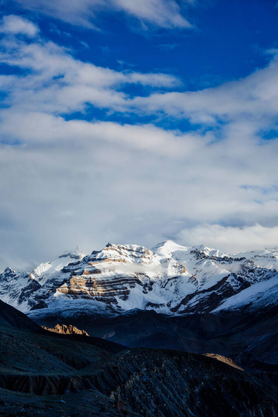 Himalaya montagnes dans la neige - Photo, image