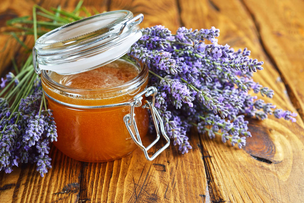 Natural honey with lavender  - Фото, зображення