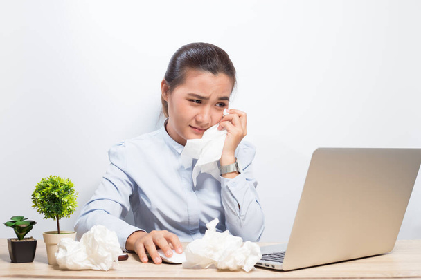 Woman so sad when she look at laptop - 写真・画像