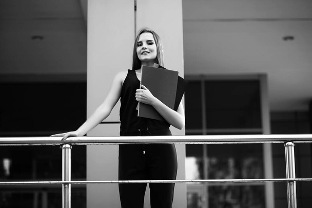 Business Lady foto in bianco e nero
 - Foto, immagini