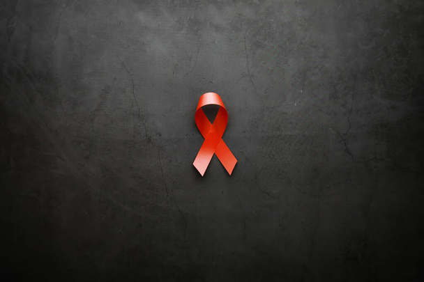 Symbol der menschlichen Immunschwäche-Viruserkrankung. rotes Band. a er - Foto, Bild