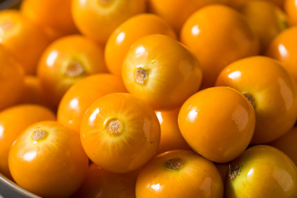 Raw Orange Organic Gooseberrries - Фото, зображення