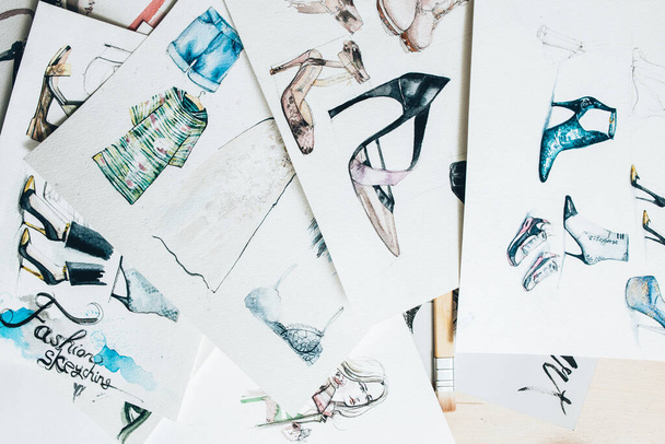 designer workplace fashion sketching drawing - Foto, Bild