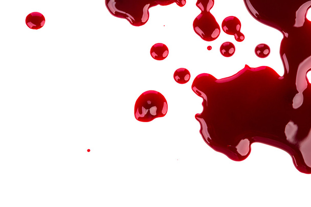 Концепция Хэллоуина: брызги крови на белом фоне
 - Фото, изображение