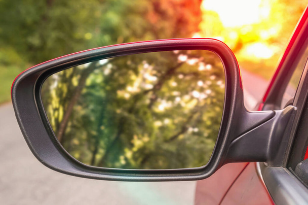 Close-up view of rearview mirror on the car - Foto, Imagem