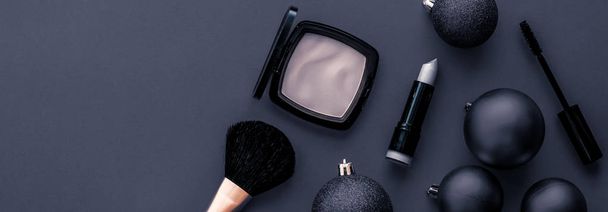 Conjunto de produtos de maquiagem e cosméticos para a marca de beleza sal de Natal
 - Foto, Imagem