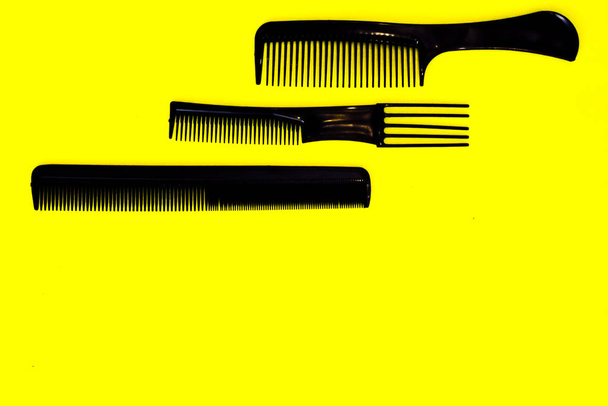 black color comb set for professional hairdresser  - Foto, Imagen