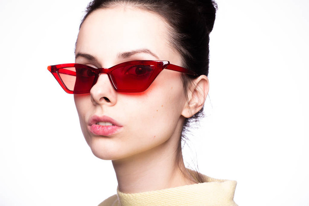 young woman in red sunglasses - Foto, Imagem