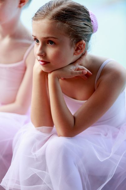 balet, baleriny - młoda i piękna baletnica - Zdjęcie, obraz