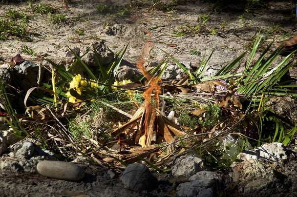 hagyományos maja tűzszertartás ajándékokkal  - Fotó, kép