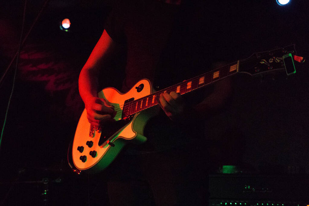 гитарный рок
 - Фото, изображение