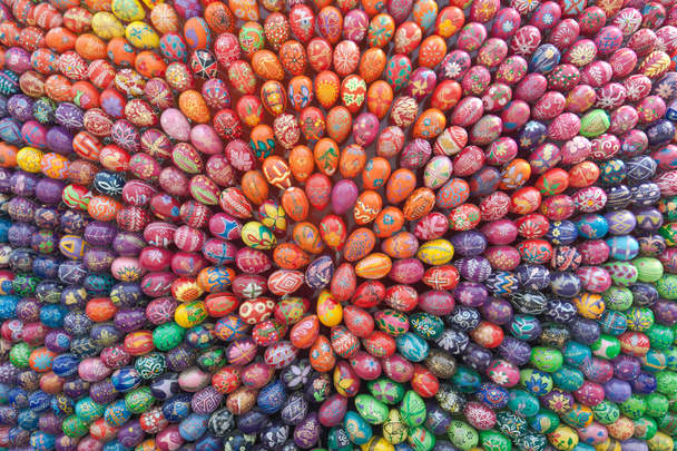 Красочные расписные пасхальные яйца
 - Фото, изображение