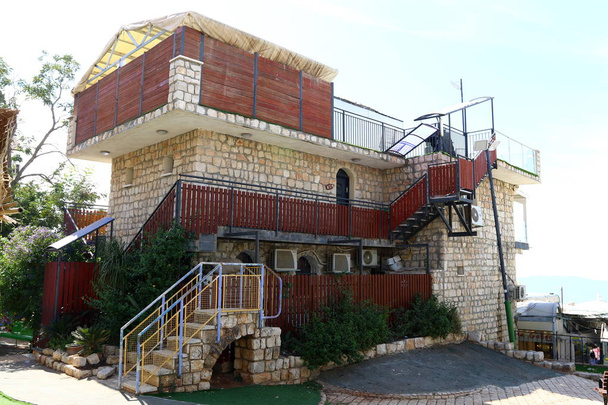 Ασφαλής είναι μια πόλη Καμπαλιστών στο βόρειο τμήμα του κράτους του Ισραήλ, μια ιερή πόλη για τους Εβραίους. Βρίσκεται σε υψόμετρο 900 μέτρων πάνω από την επιφάνεια της θάλασσας στα βουνά της Άνω Γαλιλαίας  - Φωτογραφία, εικόνα