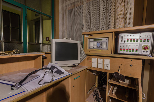 Sala de recepción con estetoscopio en un hospital
 - Foto, imagen