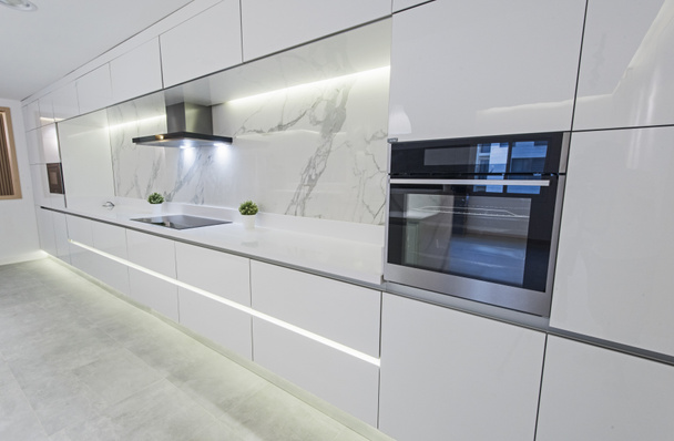 Cucina moderna di design in un appartamento di lusso
 - Foto, immagini