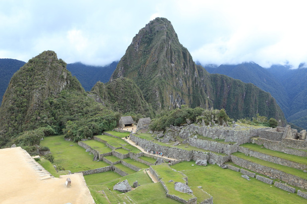Machu Picchu de Inca stad in de wolken - Foto, afbeelding