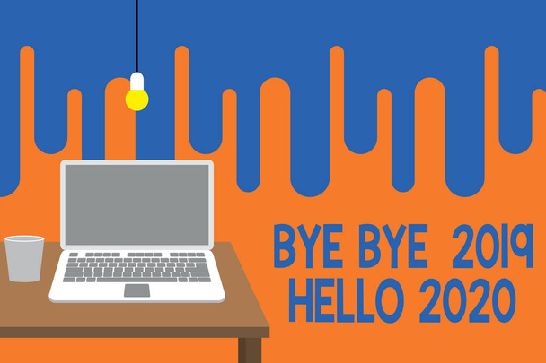 Texto de escritura de palabras Bye Bye 2019 Hello 2020 Concepto de negocio para iniciar un nuevo año El mensaje motivacional 2019 ha terminado Vista frontal portátil abierto tumbado en una bombilla de escritorio de madera vidrio que cae
. - Foto, imagen
