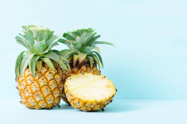 verse ananasvruchten - Foto, afbeelding