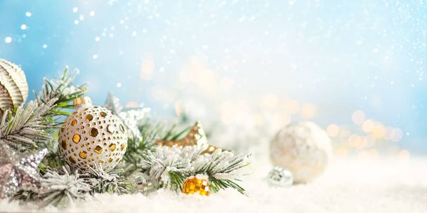 Christmas winter background with Christmas baubles and fir tree  - Foto, Imagem
