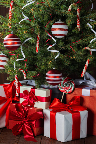 Árvore de Natal decorada - Foto, Imagem