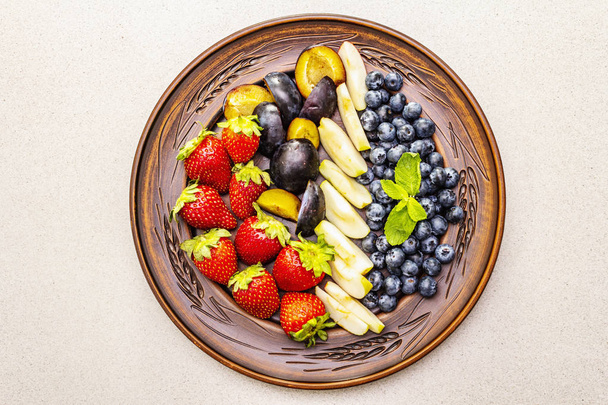 Fruit plate - Foto, afbeelding