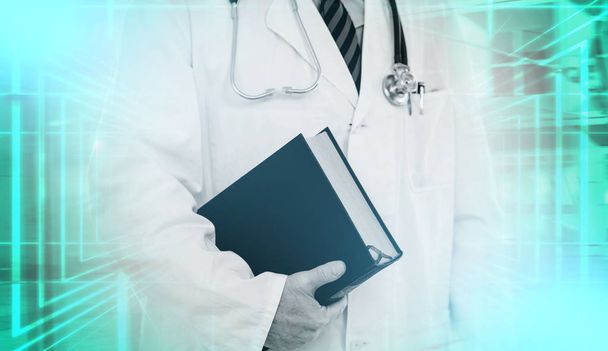 Dottore in possesso di un libro di testo medico; esposizione multipla
 - Foto, immagini