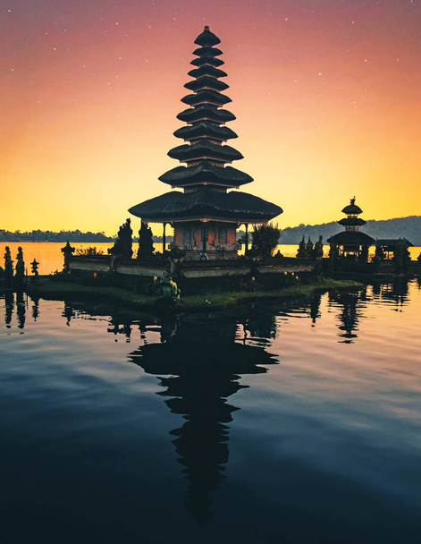 архитектурное здание Бали-Индонезия
 - Фото, изображение