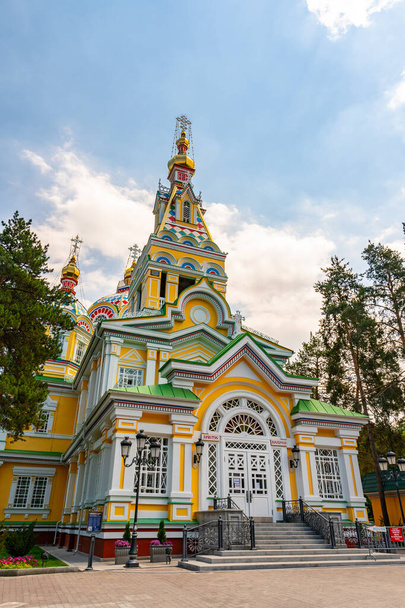 Almaty Zenkov Cathedral 94 - Foto, Bild