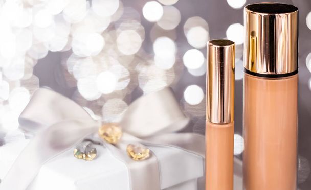 Holiday make-up foundation base, concealer and white gift box, l - Photo, Image