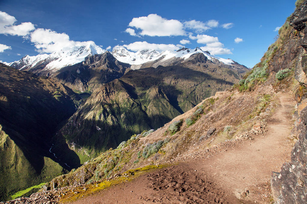 Mount Saksarayuq, Andes mountains, Choquequirao trek - Φωτογραφία, εικόνα