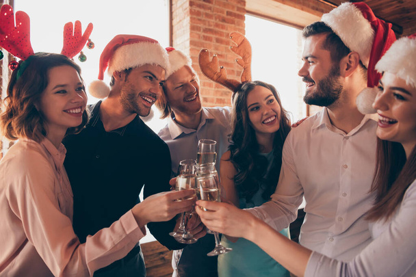 Close up photo amazed new year winter december event six members company buddies ladies he guys wineglasses golden wine beverage dresses shirts formalwear hanging out loft room indoors - Foto, imagen