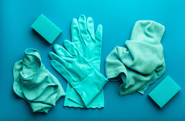productos de limpieza hogar esponja guante tela - Foto, imagen