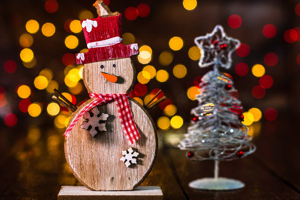 Vánoční dekorace na rozmazaném pozadí a z ohniska - Fotografie, Obrázek