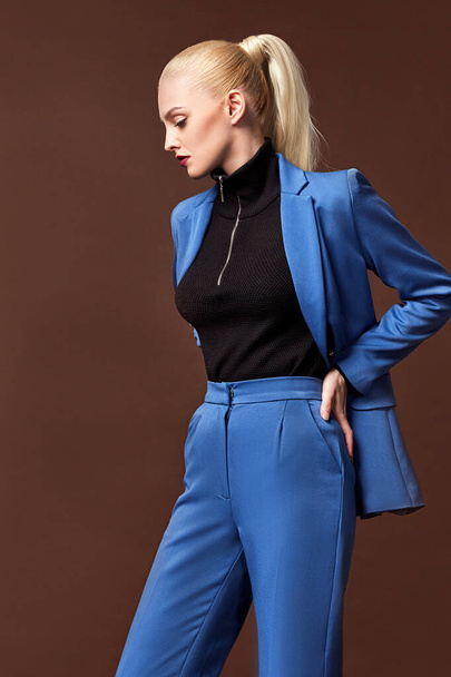 Beautiful sexy woman wear for meeting date business style suit j - Foto, Imagem