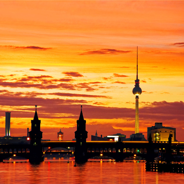 オバーバウム橋ベルリン - 写真・画像