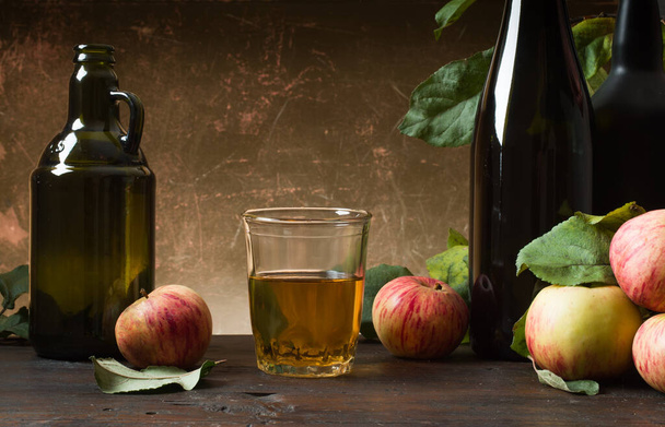 elma suyu bir bardak - Fotoğraf, Görsel