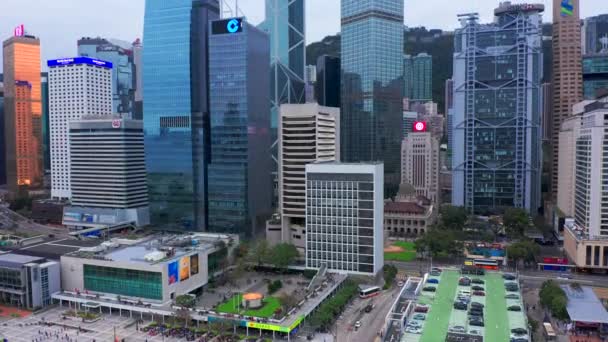 Central District: Traffic and city life in this Asian international business and financial center. Hong Kong - June 15, 2019. - Felvétel, videó