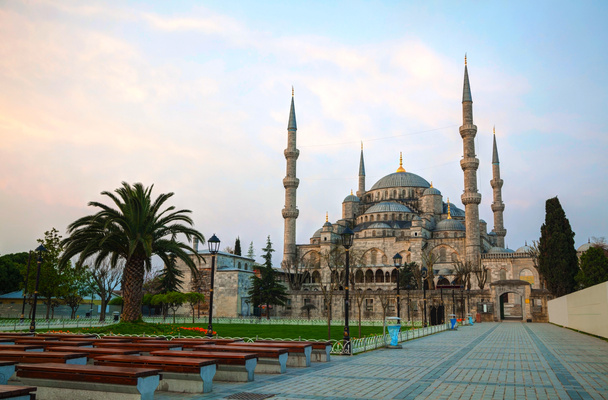 Mesquita do Sultão Ahmed (Mesquita Azul) em Istambul
 - Foto, Imagem