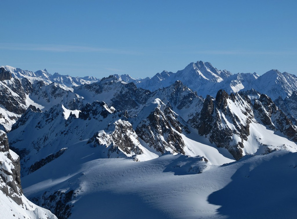 Жесткие горы зимой
 - Фото, изображение