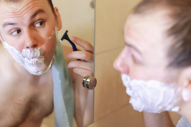 Приколы с бритьем у мужчин